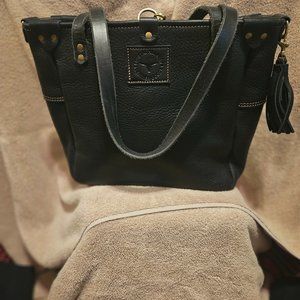 Coastal Hillbilly Bucket Tote - Black Pebbled Leather